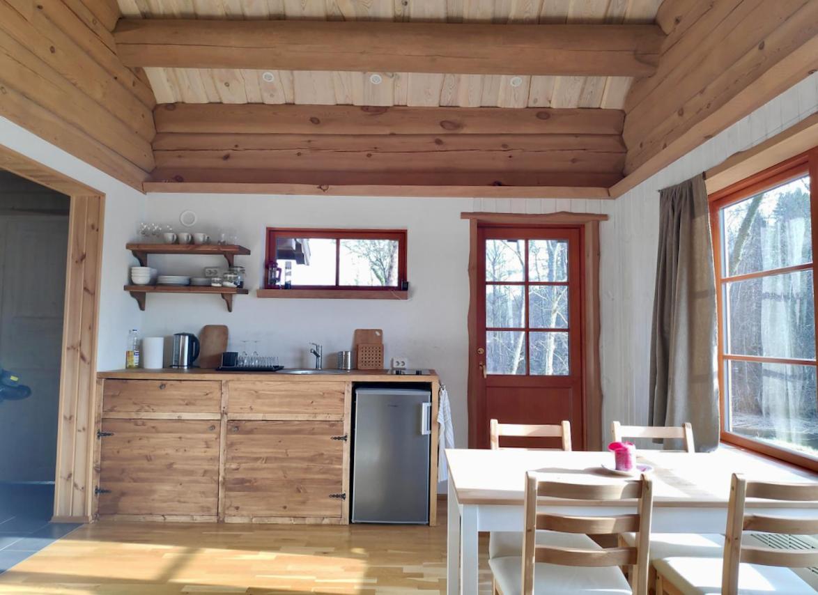 Joeaeaere Puhkekeskus Villa Langa Rum bild